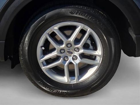 New 2026 Ford Explorer Active w/ Active Comfort Package image 9