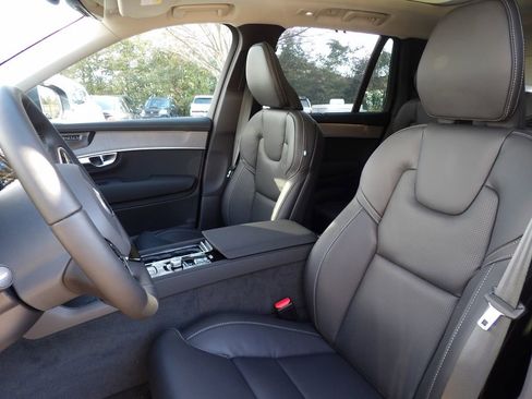 New 2026 Volvo XC90 T8 Ultra w/ Protection Package Premier image 12