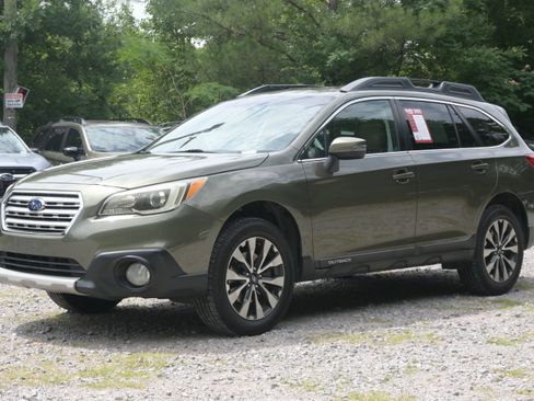 Used 2015 Subaru Outback 2.5i Limited AWD/4WD image 5