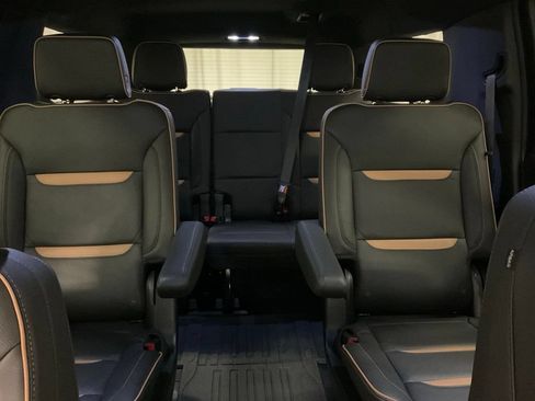 Used 2024 GMC Yukon XL AT4 w/ AT4 Premium Plus Package AWD/4WD image 27