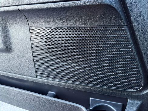 Used 2017 Ford Expedition EL XLT image 32