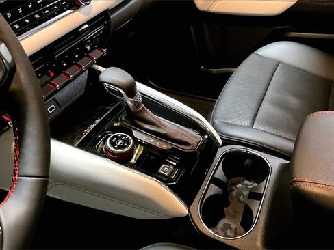 Certified 2024 GMC Canyon AT4X image 34