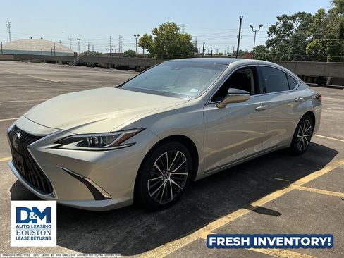 Used 2022 Lexus ES 350 w/ Premium Package FWD image 2