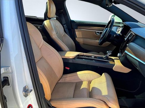 Used 2018 Volvo S90 T6 Inscription w/ Convenience Package image 7
