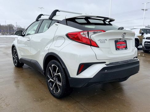 Used 2019 Toyota C-HR XLE image 6