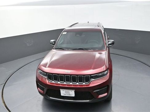 New 2025 Jeep Grand Cherokee Laredo image 10