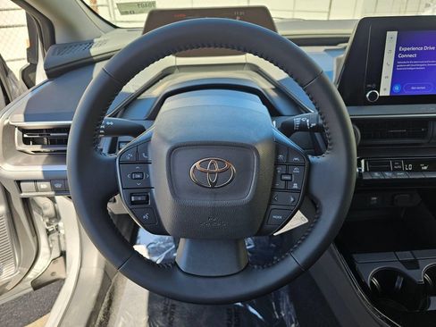 Used 2027 Toyota Prius LE FWD image 23