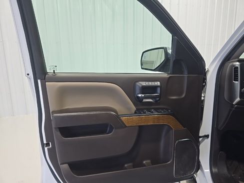 Used 2018 Chevrolet Silverado 1500 LTZ image 12