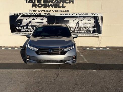 Used 2024 Honda Odyssey Elite image 3