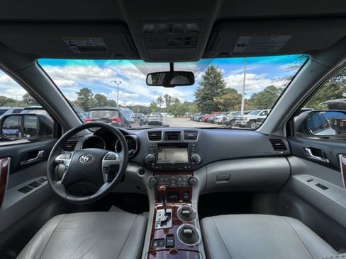 Used 2011 Toyota Highlander Limited image 11
