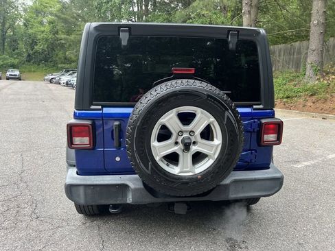 Used 2018 Jeep Wrangler Sport AWD/4WD image 6