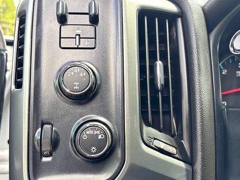 Used 2016 Chevrolet Silverado 2500 LT AWD/4WD image 8