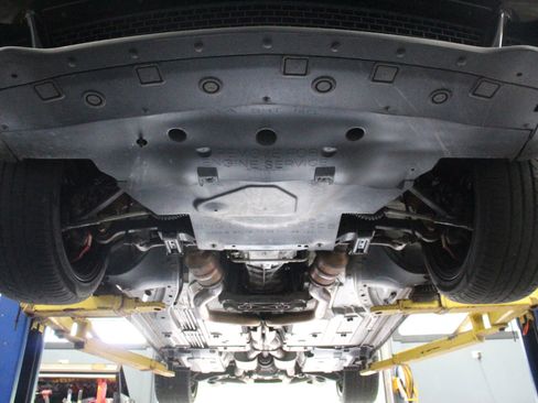 Used 2015 Dodge Challenger SRT Hellcat image 93