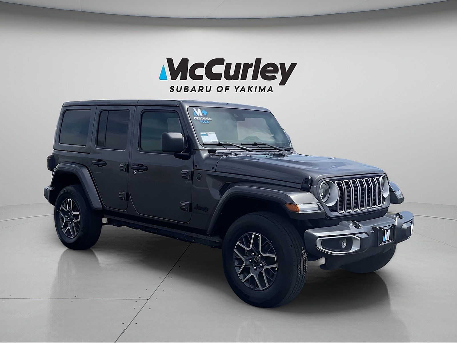Used 2025 Jeep Wrangler Unlimited Sahara AWD/4WD image 3
