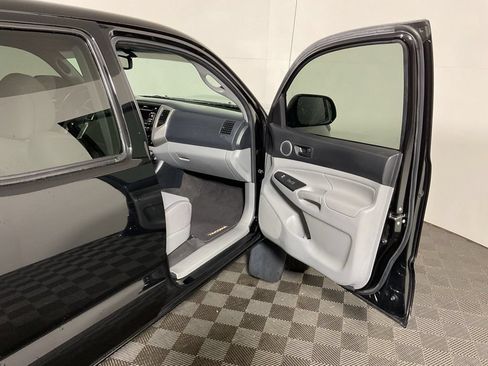 Used 2012 Toyota Tacoma 4x4 Double Cab w/ TRD Sport Upgrade Pkg image 33
