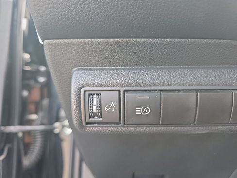 Certified 2023 Toyota Corolla SE w/ SE Premium Package FWD image 15