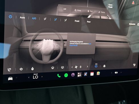 Used 2023 Tesla Model Y 2WD image 18