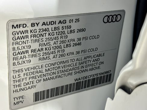 Used 2025 Audi Q3 2.0T Premium w/ Convenience Package image 26