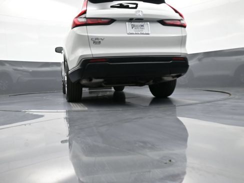 Certified 2025 Honda CR-V LX image 29