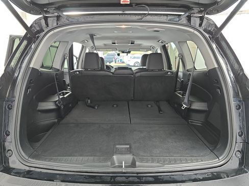 Used 2022 Honda Pilot Touring image 13