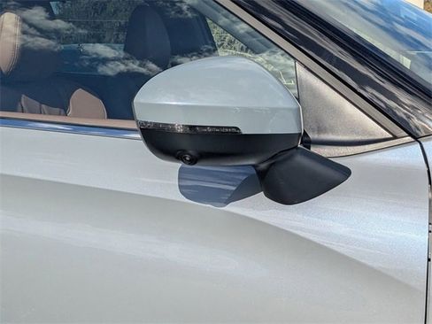 Used 2025 Mitsubishi Outlander SEL image 11