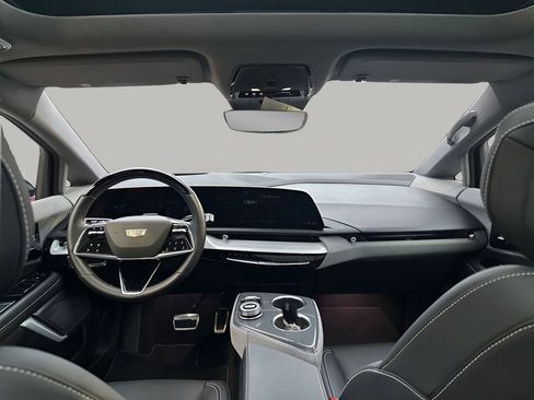 Certified 2025 Cadillac Optiq Sport 2 image 22