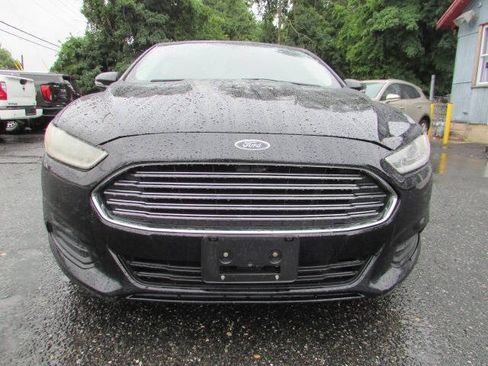 Used 2016 Ford Fusion SE FWD image 2