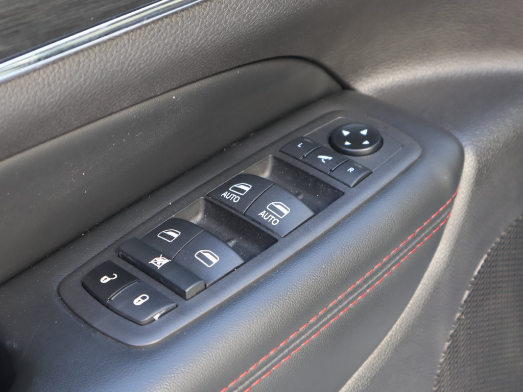 Used 2021 Jeep Grand Cherokee Trailhawk w/ Premium Lighting Group AWD/4WD image 21