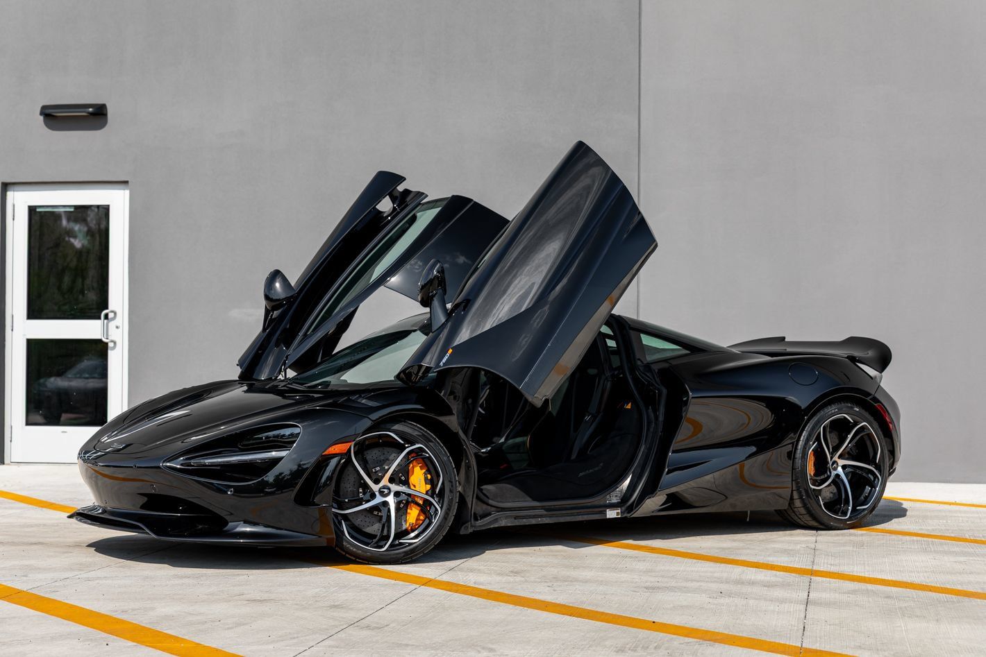 Used 2024 McLaren 750S RWD image 11