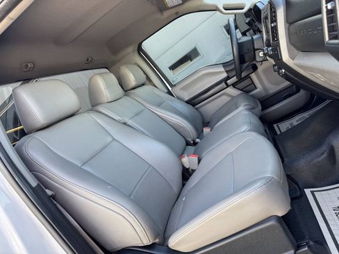 Used 2019 Ford F250 XL w/ Power Equipment Group RWD image 9