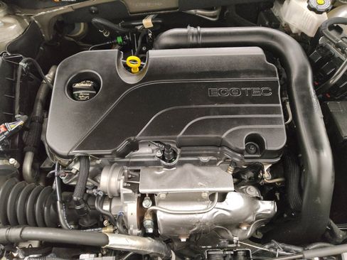 Used 2025 Chevrolet Malibu LS FWD image 30