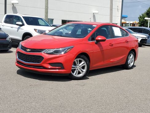 Used 2017 Chevrolet Cruze LT FWD image 28