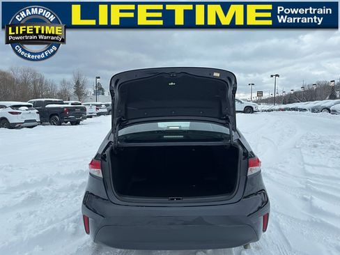 Used 2024 Toyota Corolla LE image 25