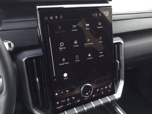 Used 2025 GMC Acadia Elevation image 22