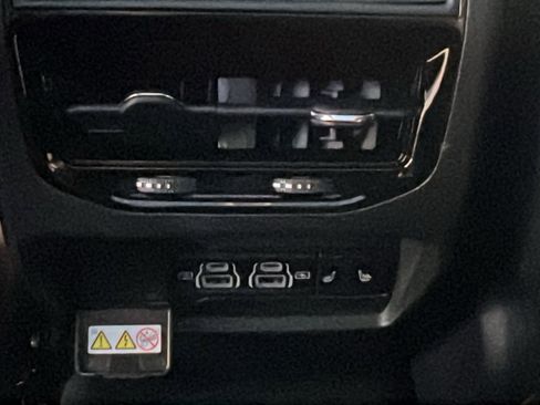 New 2025 Jeep Grand Cherokee Limited w/ Luxury Tech Group II image 21