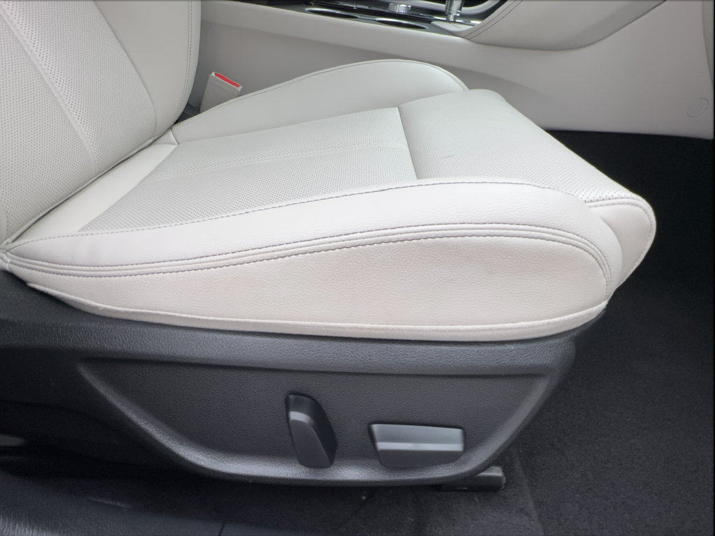 Used 2024 Genesis G70 2.5T AWD/4WD image 33