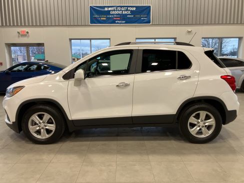 Used 2018 Chevrolet Trax LT w/ Driver Confidence Package image 8