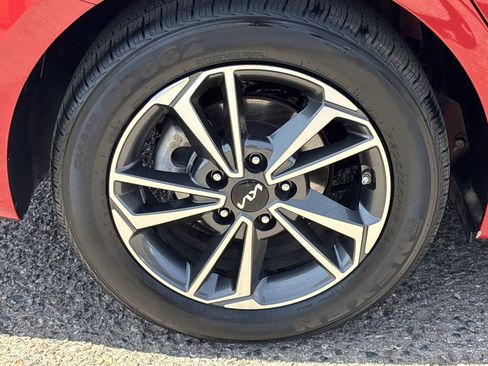 Certified 2023 Kia Forte LXS FWD image 8
