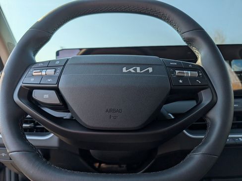New 2025 Kia K4 EX image 30