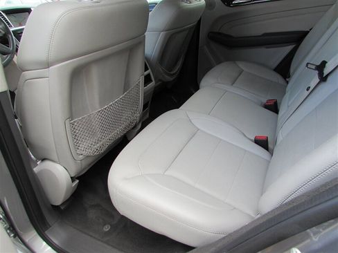 Used 2013 Mercedes-Benz ML 350 4MATIC image 31
