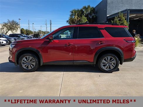 Used 2023 Nissan Pathfinder SV w/ Black Appearance Package image 8