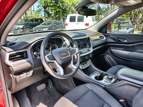 Certified 2023 GMC Acadia SLE w/ Driver Convenience Package image 10