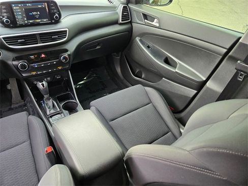 Used 2020 Hyundai Tucson Value w/ Cargo Package image 17