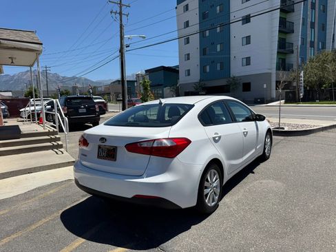 Used 2016 Kia Forte LX w/ LX Popular Plus Package FWD image 5
