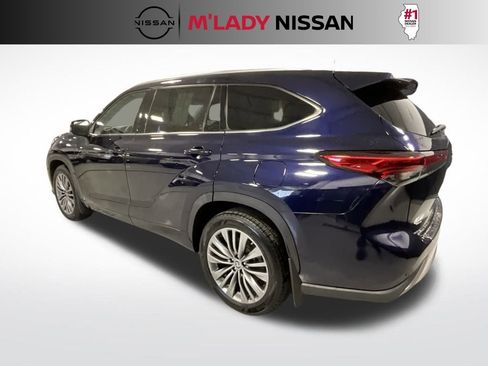 Used 2020 Toyota Highlander Platinum image 6