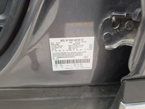 Used 2023 Ford Explorer XLT image 34