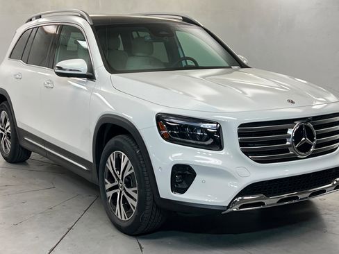 New 2026 Mercedes-Benz GLB 250 4MATIC image 7
