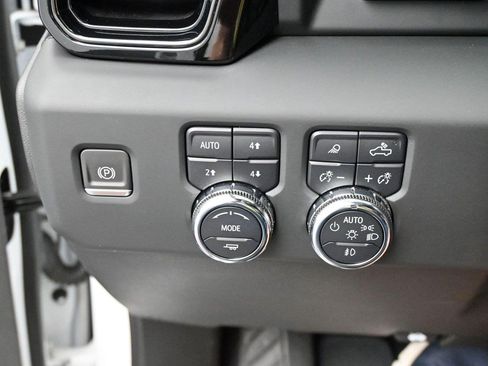 Used 2023 GMC Sierra 1500 AT4 w/ AT4 Premium Package AWD/4WD image 21