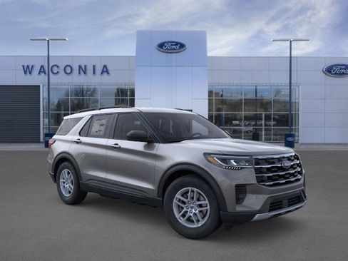 New 2026 Ford Explorer Active image 7