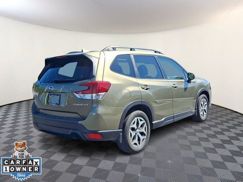 Used 2023 Subaru Forester Premium AWD/4WD image 9